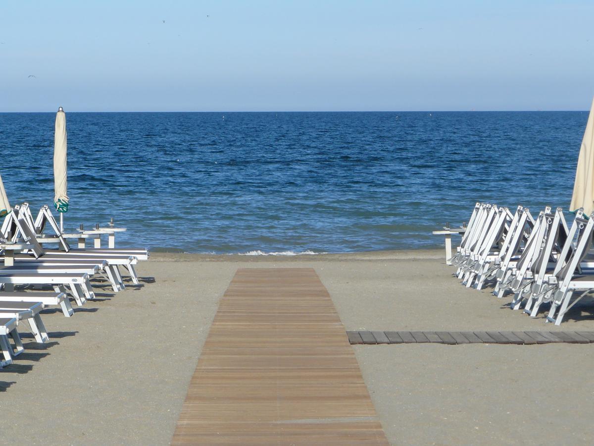 Hotel Sayonara Milano Marittima Ngoại thất bức ảnh