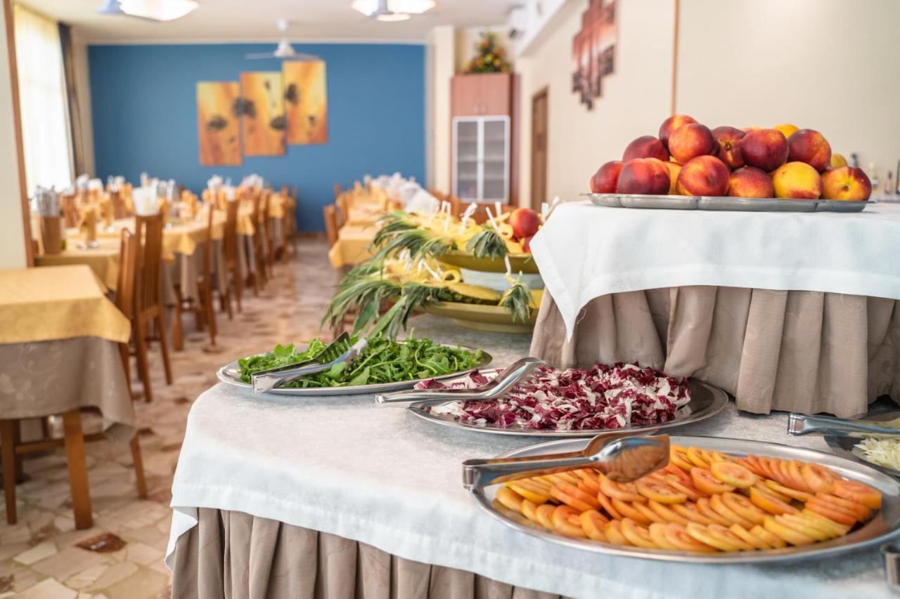 Hotel Sayonara Milano Marittima Ngoại thất bức ảnh