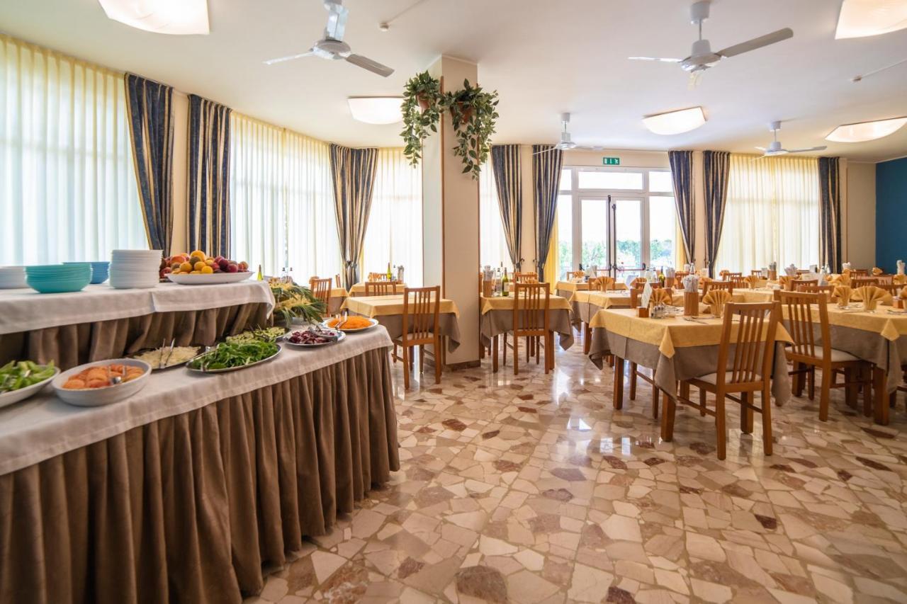 Hotel Sayonara Milano Marittima Ngoại thất bức ảnh