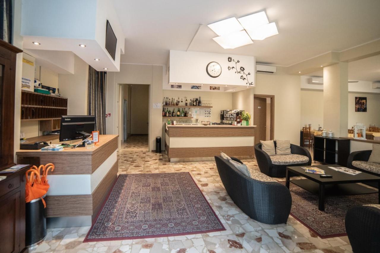 Hotel Sayonara Milano Marittima Ngoại thất bức ảnh