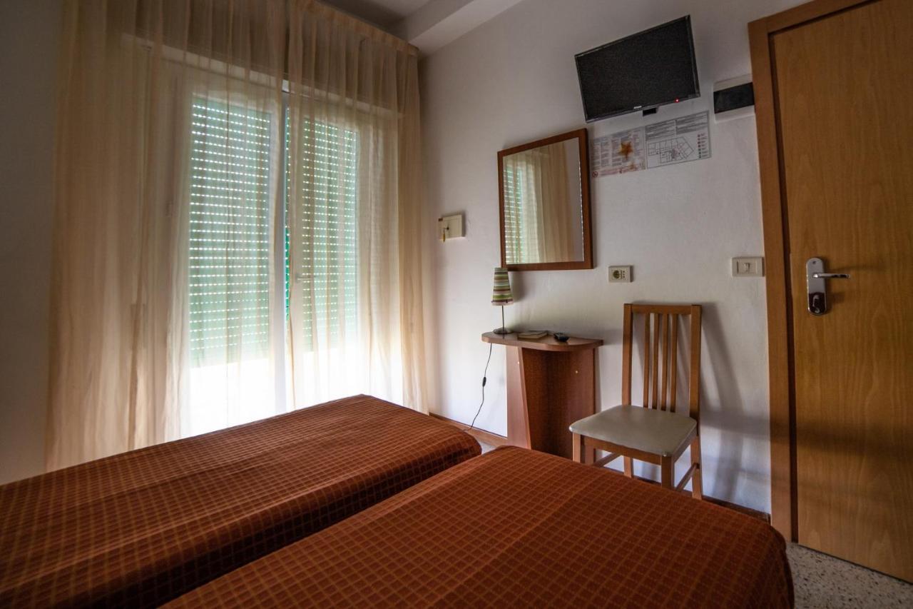 Hotel Sayonara Milano Marittima Ngoại thất bức ảnh