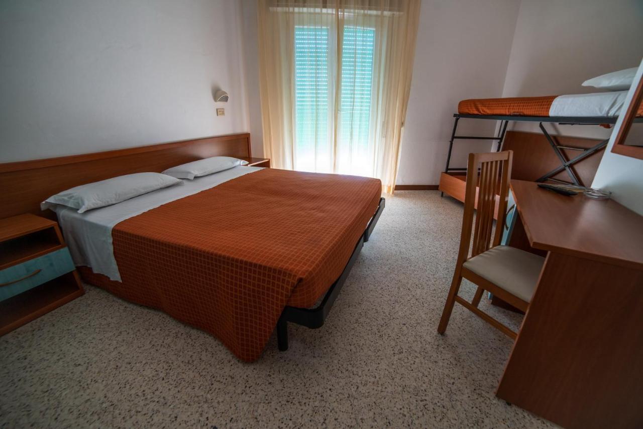 Hotel Sayonara Milano Marittima Ngoại thất bức ảnh