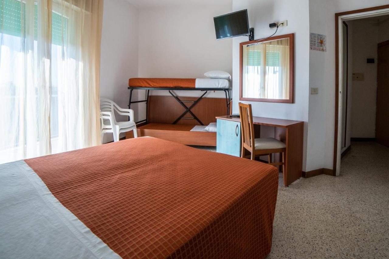 Hotel Sayonara Milano Marittima Ngoại thất bức ảnh