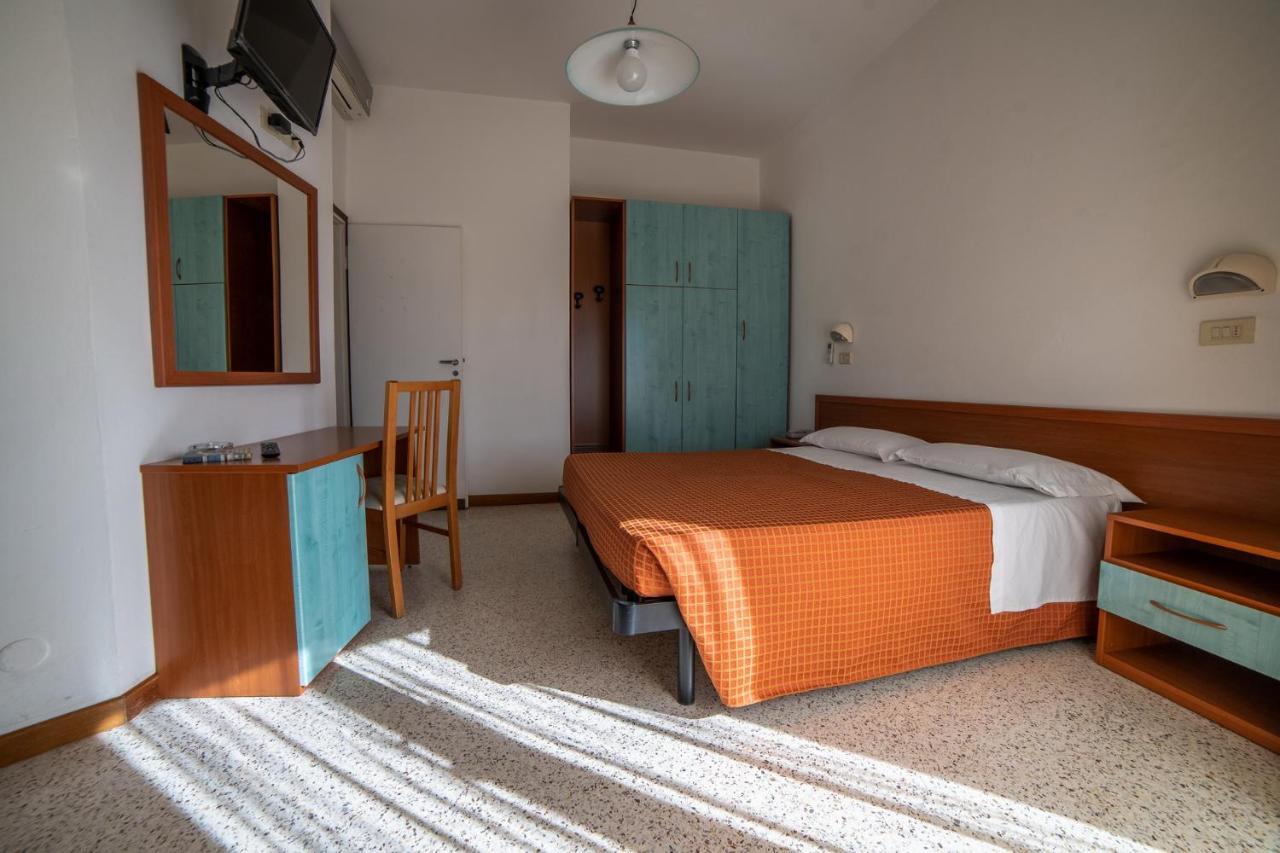 Hotel Sayonara Milano Marittima Ngoại thất bức ảnh