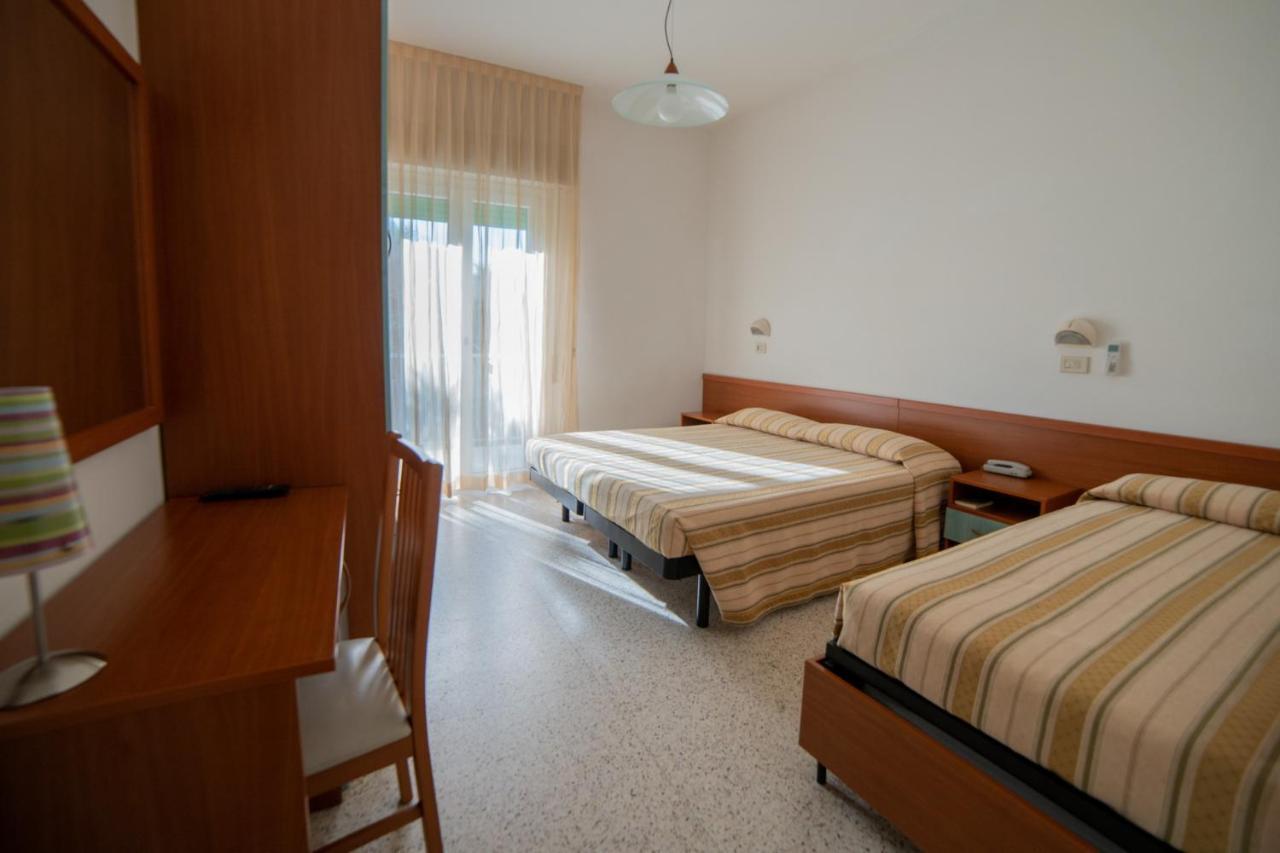 Hotel Sayonara Milano Marittima Ngoại thất bức ảnh