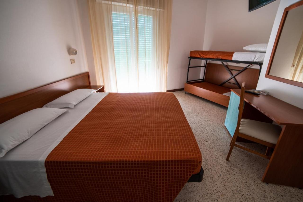 Hotel Sayonara Milano Marittima Ngoại thất bức ảnh