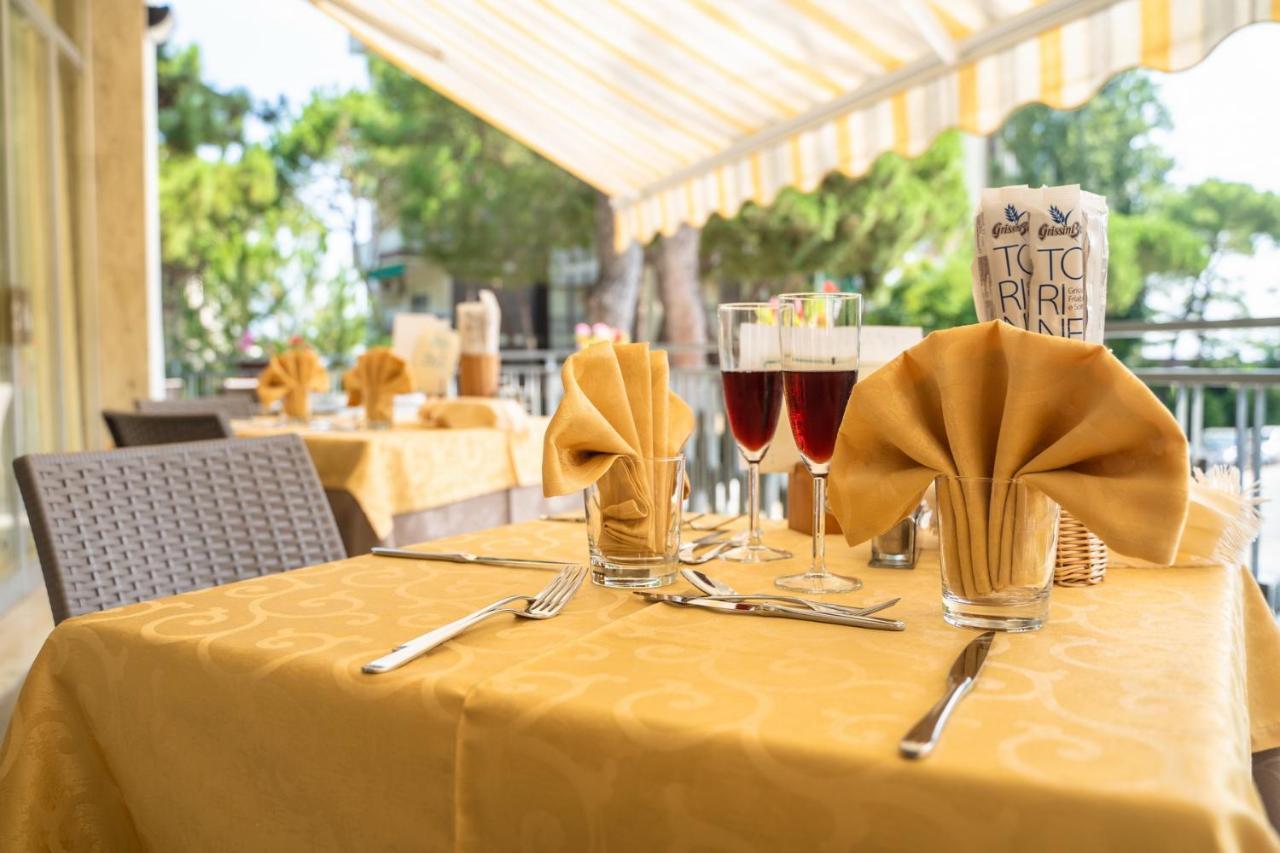 Hotel Sayonara Milano Marittima Ngoại thất bức ảnh