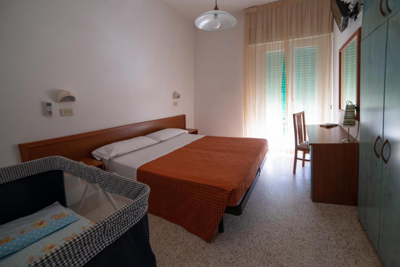 Hotel Sayonara Milano Marittima Ngoại thất bức ảnh