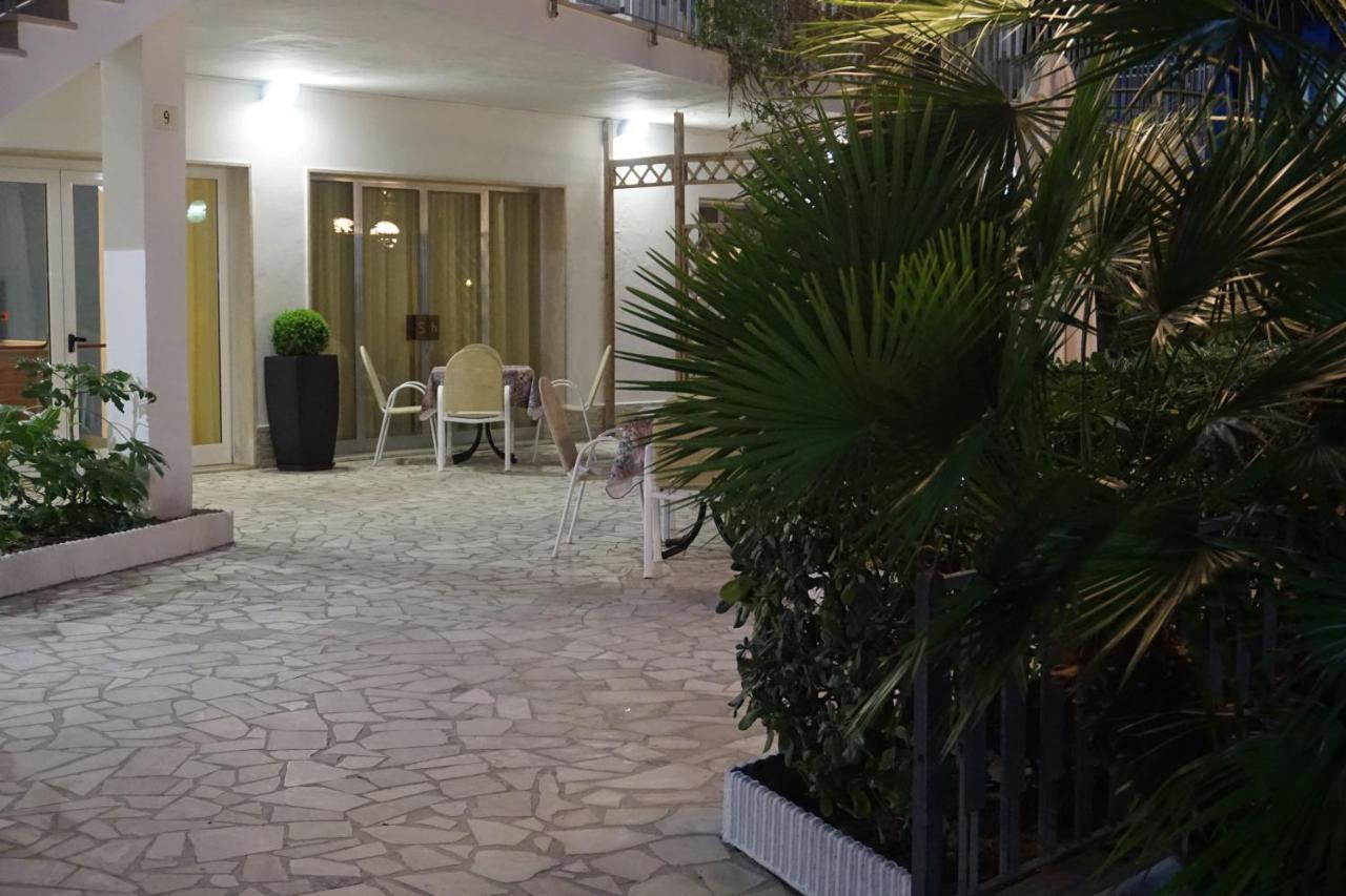 Hotel Sayonara Milano Marittima Ngoại thất bức ảnh